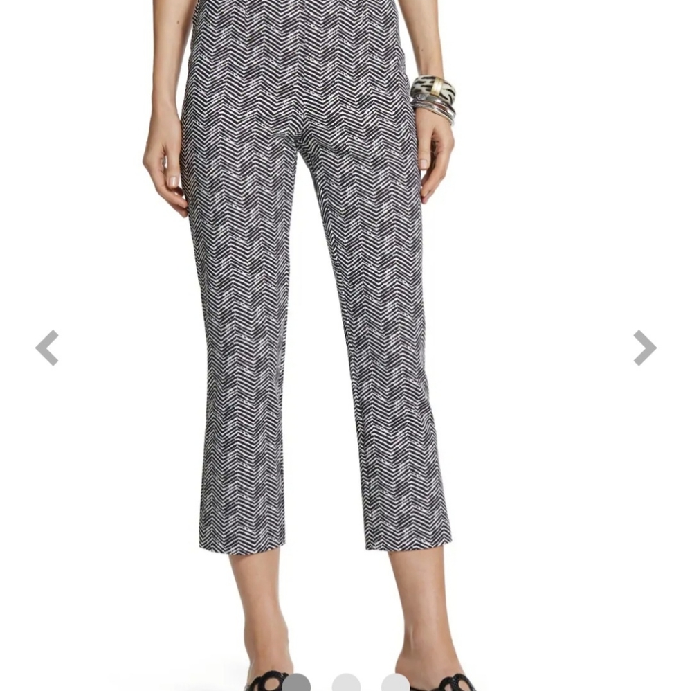 Chicos’s Tribal Chevron Print Side Zip Crop pants Women's size 1 (size 8/10)
